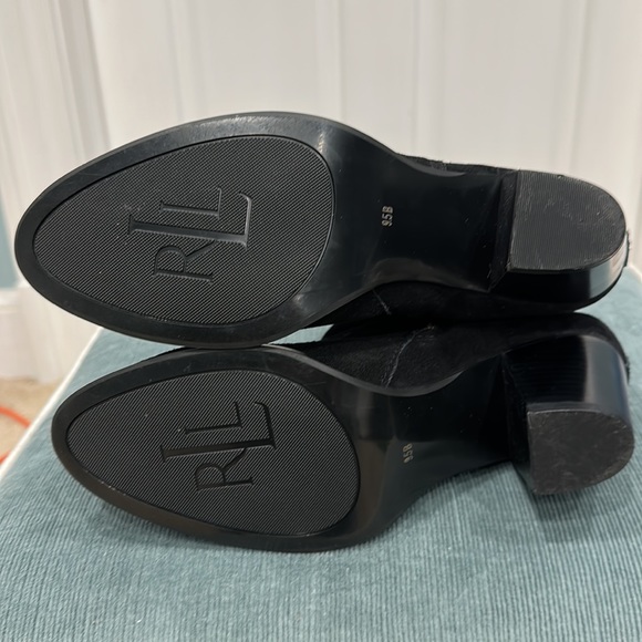 Ralph Lauren Black Suede Ankle Bootie Sz 9.5 - Picture 3 of 4